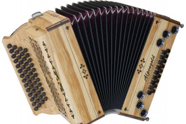 steirische-harmonika-alpengold-tirol-2-kernesche-1-563x4008E887F8D-DB38-8856-1AA2-EC578C48808F.jpg