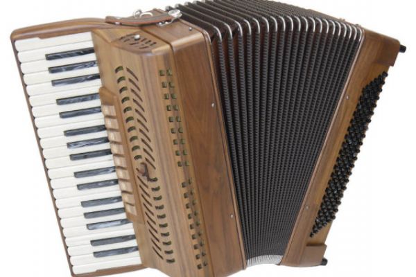 akkordeon-alpengold-hoamat-iv-m-1-563x400E7F13588-4792-7E71-5E69-CEC448A7D27A.jpg